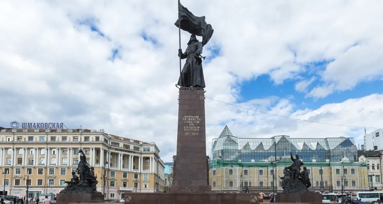 【冰雪梦幻·海参崴7日】哈尔滨市+雪乡+梦幻雪山徒步+网红雪地摩托+棒槌山观光栈道+东宁+城市citywalk+托卡内夫灯塔+海边日落+百年老街+玻璃海滩+托比津纳海角+绥芬河+海参崴7天6晚！