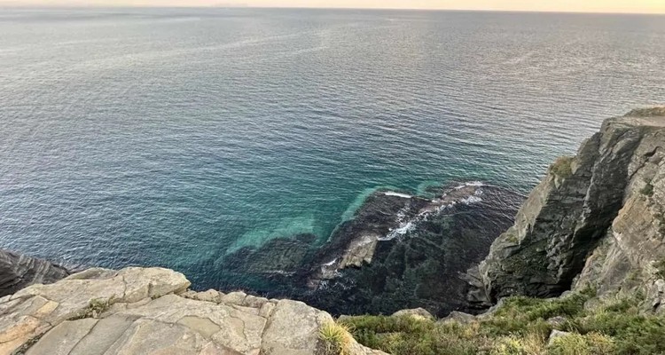 【冰雪梦幻·海参崴7日】哈尔滨市+雪乡+梦幻雪山徒步+网红雪地摩托+棒槌山观光栈道+东宁+城市citywalk+托卡内夫灯塔+海边日落+百年老街+玻璃海滩+托比津纳海角+绥芬河+海参崴7天6晚！