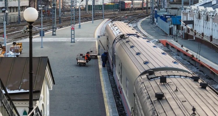 【冰雪梦幻·海参崴7日】哈尔滨市+雪乡+梦幻雪山徒步+网红雪地摩托+棒槌山观光栈道+东宁+城市citywalk+托卡内夫灯塔+海边日落+百年老街+玻璃海滩+托比津纳海角+绥芬河+海参崴7天6晚！