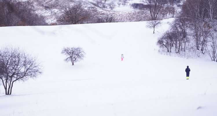 【遇见乌兰布统冬·冰雪狂欢5日】北京+塞罕坝+游牧部落牧民家访+祭火大典+暖水河+魔界日出+透风沟+南井+塞北雪乡+白家窝铺+鹰窝沟+小河头+滦河第一湖冰上漂移+云佛山滑雪+2-8人小包团&28人品质团