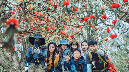 【贵州·百里杜鹃4日】轻徒步30公里+贵阳+百里杜鹃+黔西+三江密道+羊皮洞瀑布+花季小众秘境山地徒步4日游