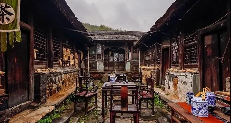 【北京一周一山·水峪村】休闲级丨8公里丨京郊徒步赏红叶+行摄漫山遍野的秋日美景+感受古村的秋日魅力！