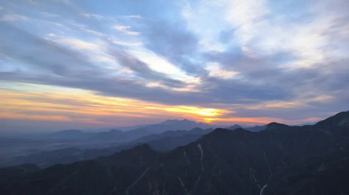 【北京一周一山·千灵山】9公里初级徒步丨京城踏青赏花胜地+徒步千灵山+赏最美山桃花！