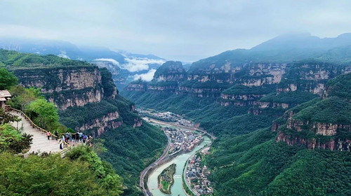 【寻迹河南·南太行3日】深度畅游太行大峡谷+徒步穿越鲁班豁+小众秘境高家台村+三千年古城邯郸+来自太行山的压迫感+38人舒适团