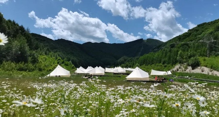 【漫游内蒙·彩虹公路3日】穿越西乌旗99号公路+小众原生态草原+美林谷+康宁寺+38人舒适团！