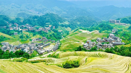 【遇山河·桂林龙脊阳朔4日】桂林+龙脊梯田体验民族服饰+芦笛岩+漓江竹筏打卡20元人民币+千龙岭+遇龙河双人竹筏+象鼻山休闲4天3晚1人可发