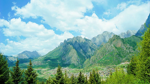 【藏地甘南·江迭公路4日】五一特辑丨穿越江迭公路+入住扎尕那景区+仙女滩漫步+桑科草原+拉卜楞寺+若尔盖花湖+郎木寺+格尔底寺+纳摩大峡谷+黄洮交汇+美仁大草原+米拉日巴佛阁+2-8人小包团&8人拼团