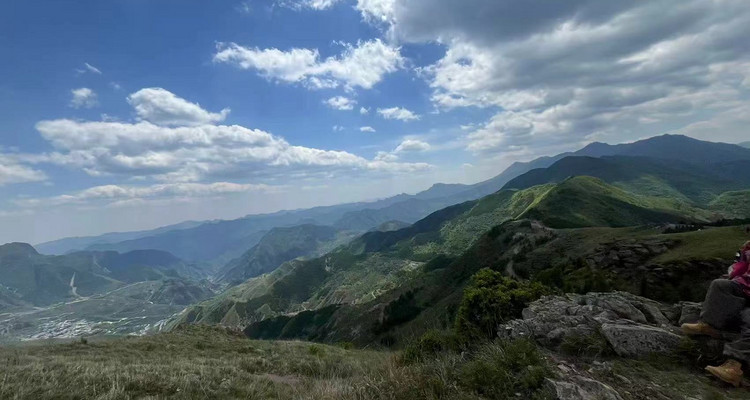 【北京100公里山野·老龙窝】中级难度丨17公里高山徒步丨登京西龙脊+漫步绝美草甸 新人小白勿报