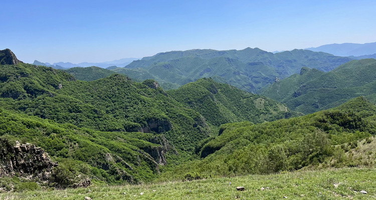 【北京一周一山·北灵山】初级丨10公里丨打卡京郊”阿勒泰“+踏浪高山草甸+邂逅云海+开启夏日狂欢派对~