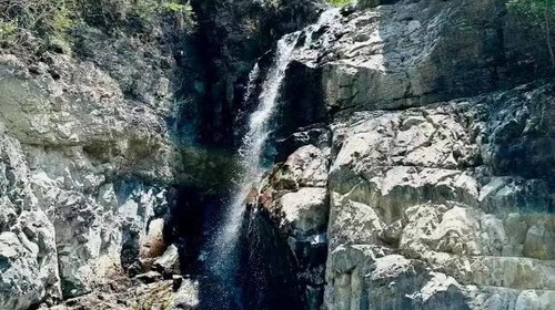 【北京一周一山·鳌鱼沟】初级丨10公里徒步丨徒步山野+解锁京郊“氧”生新地图+穿越绿野仙踪的自然奇遇