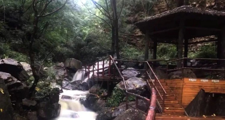 【北京一周一山·九龙潭】休闲丨8公里徒步玩水盛宴丨徒步清东陵“后龙风水禁地”+解锁“京东绿色宝库”+打卡京郊九寨般的秘境