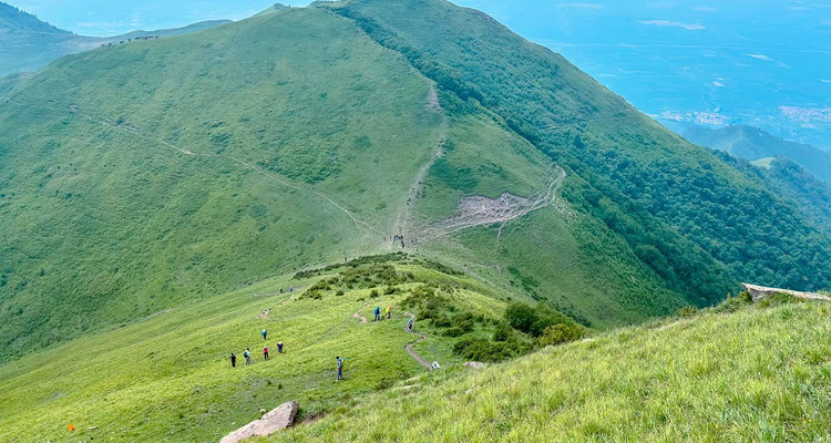 【北京一周一山·白谷查山】中级丨13公里丨去不了阿勒泰就来“天马草原”白谷查山+徒步治愈系山脊草甸+行走在云海仙境~