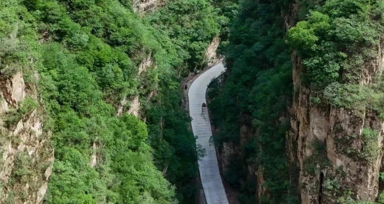 【北京一周一山·南石洋大峡谷】休闲/初级丨里程可调节丨帝都绿野仙踪+新开放的北京地理教科书+京郊小武陵+中国版“科罗拉多大峡谷”~