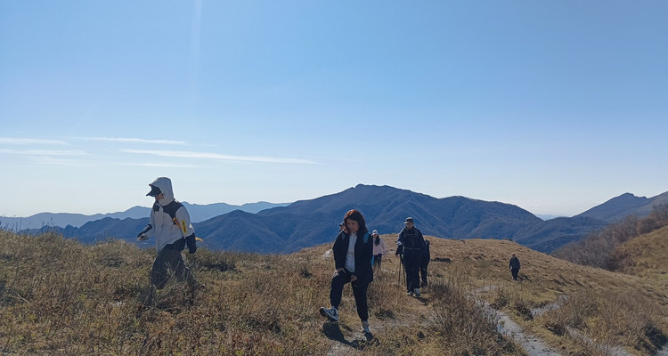 【北京一周一山·北灵山】初级丨10公里丨打卡京郊”阿勒泰“+踏浪高山草甸+邂逅云海+开启狂欢派对~