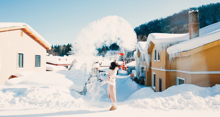 【冰雪梦幻A线7日·8人精品小团】长白山+雪乡+梦幻雪山+延吉+温泉+漂流+冬捕+雪圈+滑雪+雾凇+深度体验+冰雪狂欢