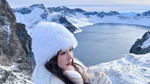 【冰雪梦幻B线5日·8人精品小团】5天4晚 | 亚雪公路+童话雪乡+滑雪+冰雪画廊+长白山+延吉+温泉+狂野撒欢！