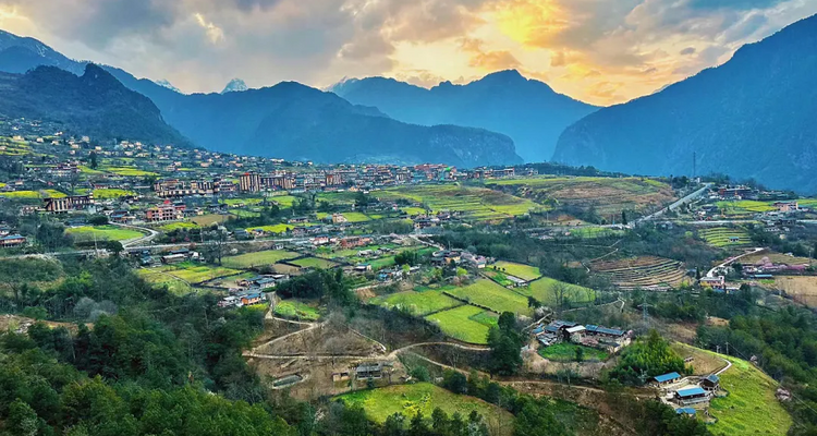 【又见云南 · 滇西大环线11日】大理+芒市瑞丽+腾冲+银杏村+怒江独龙江+纹面女+丙中洛+梅里雪山+沙溪+南涧土林+樱花谷+8人精品小团