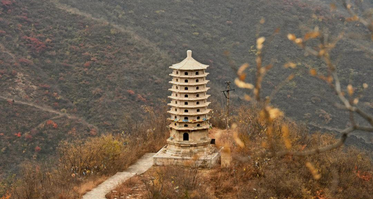 【北京一周一山·谷积山】初级丨12公里徒步丨赏谷积山红枫+探寻京西古道与佛寺遗迹+访灵鹫禅寺+摘野生柿子~