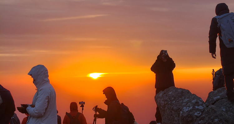 【元旦特辑·东灵山跨年】赏月观星+看日出云海+云海缭绕+登顶北京最高峰+迎接新年第一缕阳光！