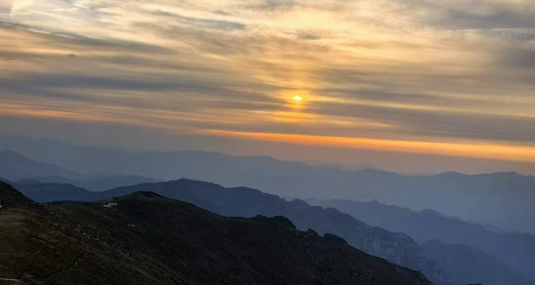 【元旦特辑·东灵山跨年】赏月观星+看日出云海+云海缭绕+登顶北京最高峰+迎接新年第一缕阳光！