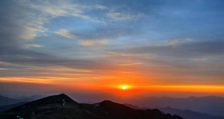 【元旦特辑·东灵山跨年】赏月观星+看日出云海+云海缭绕+登顶北京最高峰+迎接新年第一缕阳光！