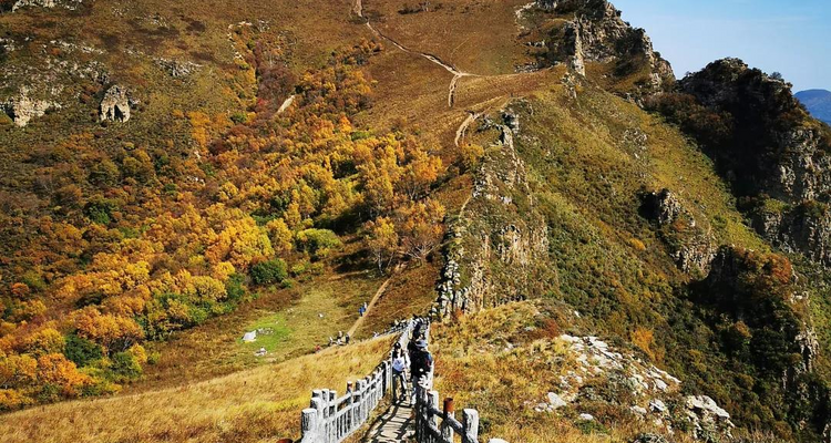 【北京一周一山·北灵山】初级丨10公里丨打卡京郊”阿勒泰“+踏浪高山草甸+邂逅云海+开启狂欢派对~