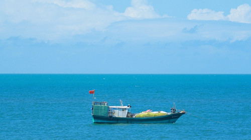 【遇见海南·海南东线亲子骑行6日】70公里亲子骑行+海岸线+东郊椰林路+环岛旅游公路+国际环岛赛热带雨林赛段+万宁冲浪+火箭发射塔参观+野趣赶海+采摘椰子+探秘山钦湾燕子洞+5晚轻奢五钻酒店