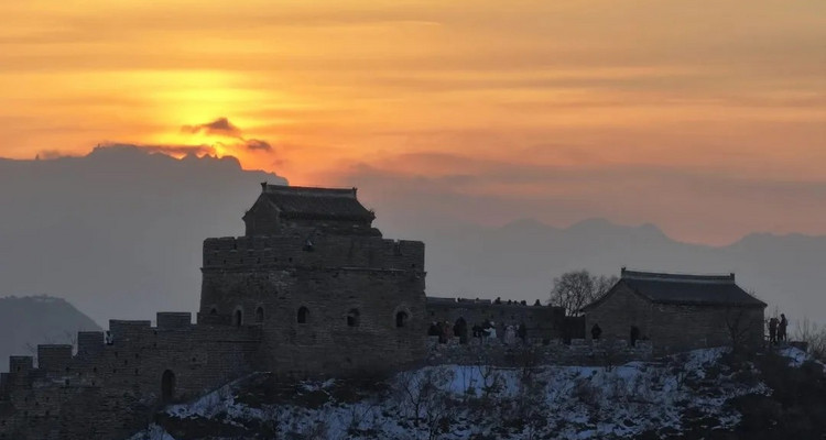 【元旦特辑·金山岭跨年】徒步长城+赏长城日出+北国风光+万里长城金山独秀+跨年夜饺子晚餐