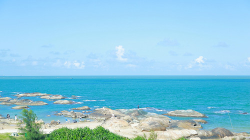 【遇见海南·东线休闲骑行5日】海南4+2骑行80公里+万亩椰林公路+热带风情乡间小路+环岛旅游海边公路+环岛赛雨林赛段+火山岩海滩游海边山钦湾+万宁冲浪+侨民家访+采摘椰子+户外骑行纯玩+2人起发