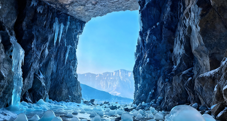 【行走河南·冰雪太行4日 】冰蘑菇洞 +通天峡谷+石板岩古村落+中华雪松+太行冰挂圣诞树+徒步33公里+4日休闲游