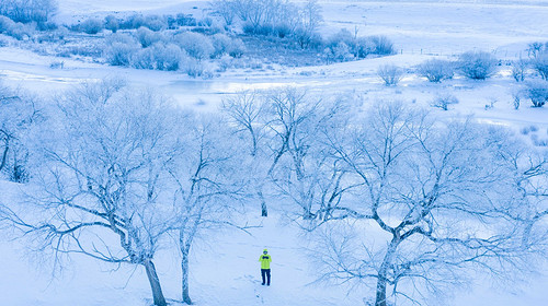【乌兰布统冬·冰雪旅拍5日】10人旅拍小团+摄影领队+赠送航拍丨古北水镇五钻酒店+雪域温泉+越野车穿越+多重冰雪体验+蒙古民俗+篝火烟花