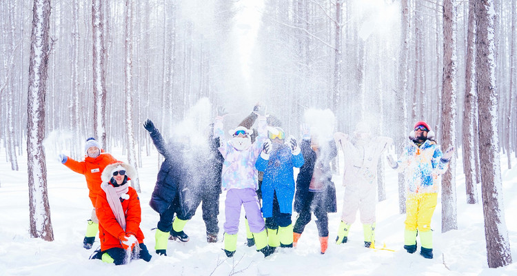 【乌兰布统冬·冰雪旅拍5日】10人旅拍小团+摄影领队+赠送航拍丨五钻酒店+雪域温泉+越野车穿越+多重冰雪体验+蒙古民俗+篝火烟花
