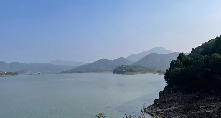 【北京一周一山·金海湖】休闲丨8公里徒步丨一半湖水一半山+俯瞰金海湖+赏绝美湖光山色