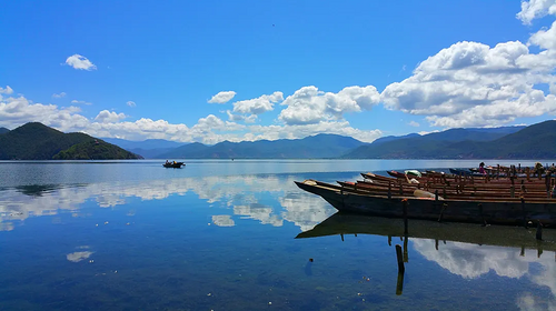 【又见云南·泸亚环线5日】香格里拉+稻城亚丁+泸沽湖+丽江+无底湖5天4晚经典环线+8人精品小团