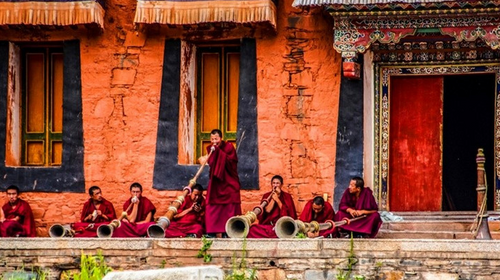 【遇见甘南·甘南晒大佛7日】郎木寺晒佛节+西仓寺亮宝节+拉卜楞寺酥油灯节+扎尕那+尕海湖+米拉日巴佛阁+纳摩大峡谷徒步+八坊十三巷+兰州集散+24h接机/站服务+2-8人&28人精品团+深度户外纯玩7日游