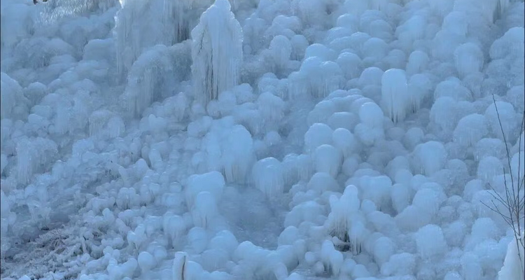 【北京一周一山·玉渡山冰雪】玉渡山冰雪奇遇 +打卡小众景点岔道古城+品延庆铁锅炖鱼+梦幻冬日，等你赴约~