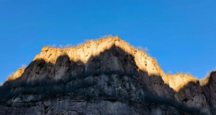 【北京一周一山·承德丹霞】国家级丹霞地质奇观+闯入地球的调色盘+打卡亿万年形成的"天门之眼”~