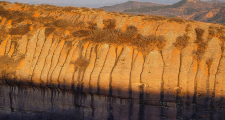 【北京一周一山·承德丹霞】国家级丹霞地质奇观+闯入地球的调色盘+打卡亿万年形成的"天门之眼”~