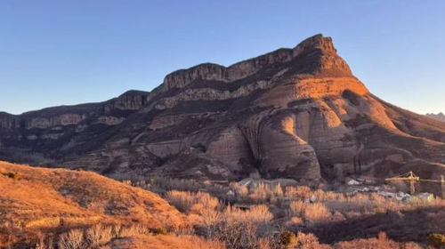 【北京一周一山·承德丹霞】国家级丹霞地质奇观+闯入地球的调色盘+打卡亿万年形成的"天门之眼”~