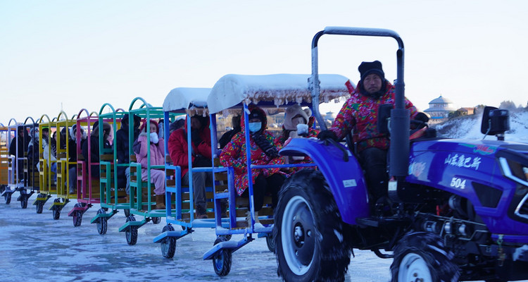 【乌兰布统冬·冰雪梦幻3日】春节特辑丨越野车穿越雪原+湖面冬捕+鄂温克驯鹿+多重冰雪体验+一价全含+赠送篝火烟花！