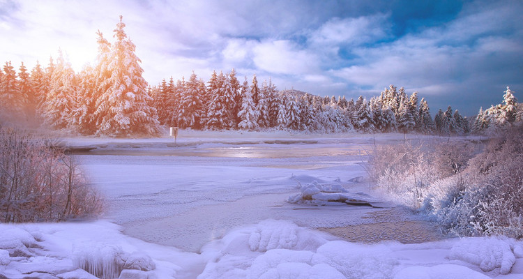 【遇见乌兰布统冬·亲子营5日】北京+塞罕坝林海穿越+游牧部落牧民家访+乌兰布统越野穿越+雪原狩猎+雪地火锅+冬捕+冰雪运动会+古北水镇+司马台长城+28人品质亲子团