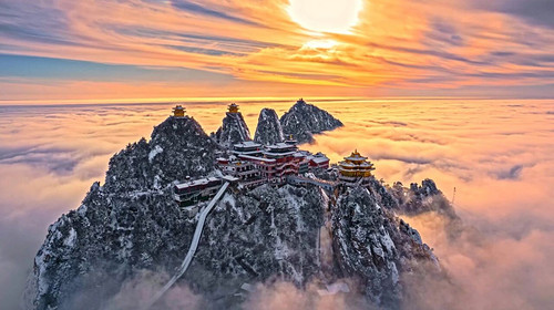 【寻迹中原·全景河南5日】春节特辑丨开封万岁山武侠城+清明上河园+洛阳龙门石窟+老君山+白马寺+国家地理封面宝泉+殷墟博物馆+探寻中原文化+深度纯玩畅游