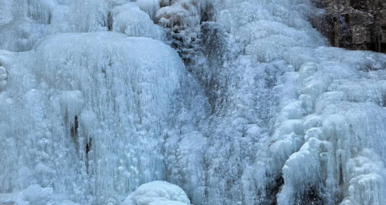 【北京一周一山·水峪里大峡谷】冰河世纪奇遇丨探秘原生态大峡谷冰雪奇缘 +打卡《亮剑》古堡~