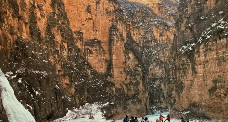【北京一周一山·水峪里大峡谷】冰河世纪奇遇丨探秘原生态大峡谷冰雪奇缘 +打卡《亮剑》古堡~