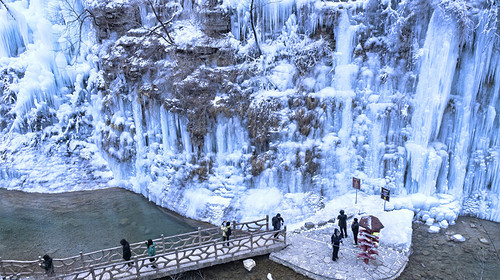 【行走河南·冰雪太行5日】春节特辑|登高祈福徒步33公里+冰蘑菇洞 +通天峡谷+石板岩古村落+中华雪松+太行冰挂圣诞树+殷墟博物院