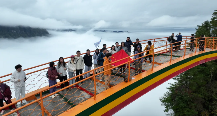 【地道湖北·古蕴神武峡7日】武汉＋襄阳古城 +太子坡 +琼台中观+ 住武当上+琼台中观+ 金顶+南岩宫+紫霄宫+房县+天燕+ 神农顶 +坪阡古镇+大九湖 +巫山+三峡之巅+白帝城+神女天路+景观人文大环线 2-8人VIP小团