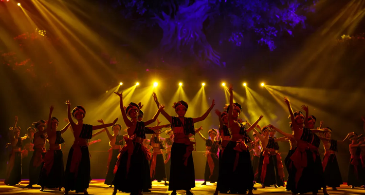 【地道恩施 · 山水秘境5日】恩施大峡谷+屏山峡谷+宣恩夜景+腾龙洞+鹿苑坪+女儿城+ 硒都人文 5日之旅2-8人VIP小团