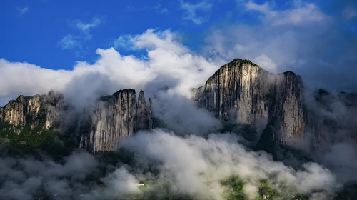 【地道恩施 · 山水秘境5日】恩施大峡谷+屏山峡谷+宣恩夜景+腾龙洞+鹿苑坪+女儿城+ 硒都人文 5日之旅2-8人VIP小团