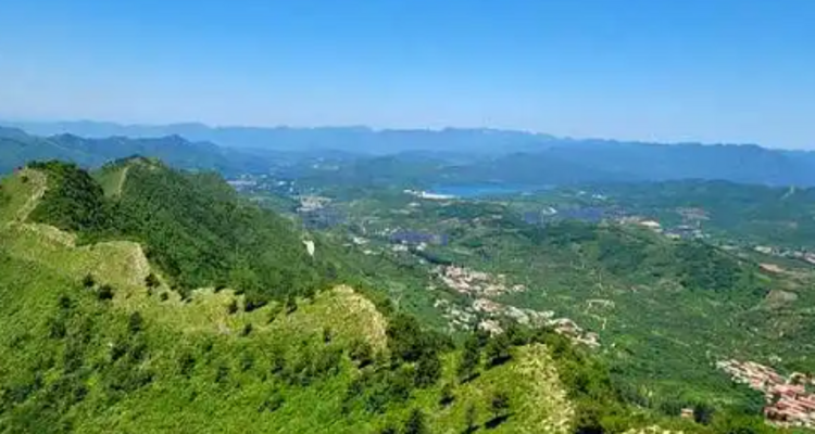 【北京一周一山·娘娘顶】京郊春日徒步之旅：探寻娘娘顶传说与翠屏湖美景+探索山野的无限魅力
