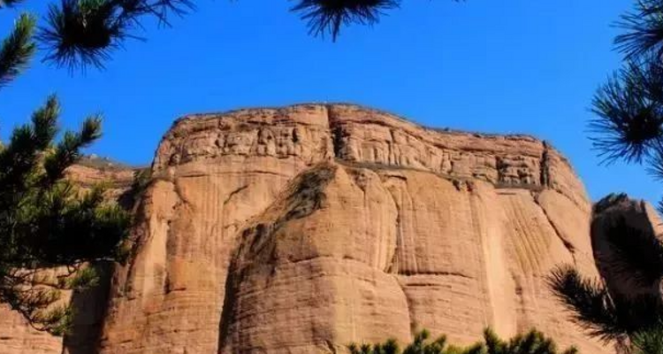 【北京一周一山·赤壁丹霞】徒步张家口后城丹霞赤壁，探访北方第一丹霞